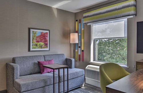 Keene Hotel | Hampton Inn & Suites Keene