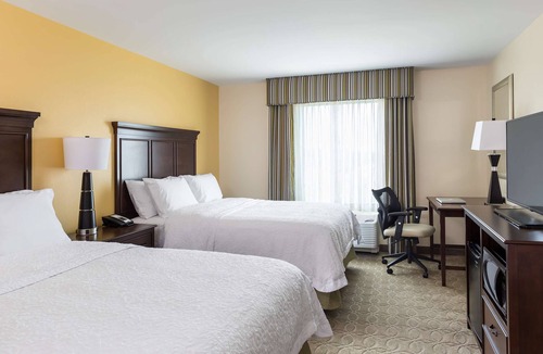 North Wales Hotel | Hampton Inn & Suites Philadelphia Montgomeryville