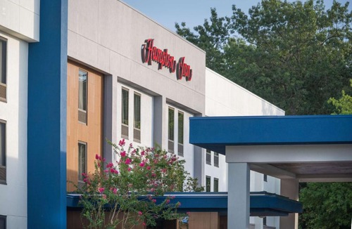 St. Charles Hotel | Hampton Inn Waldorf