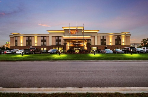 Columbus Hotel | Hampton Inn West