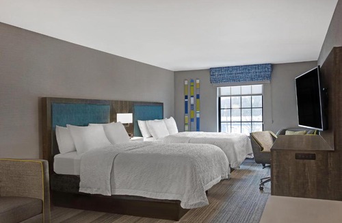 Westfield Hotel | Hampton Inn Westfield