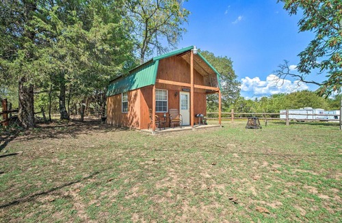 Nashoba Apartment | Hand-built 'black Fork Cabin 2' w/Fire Pit!