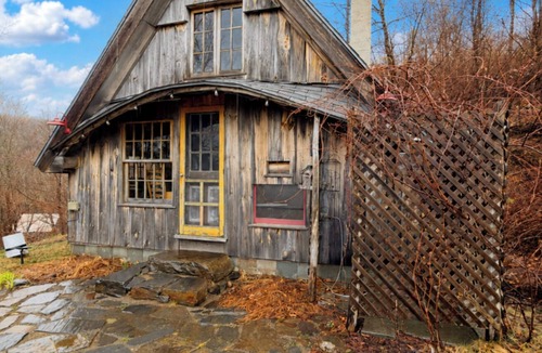 Washington Cabin | Handcrafted Woodland Cabin w/Sauna & Mtn Views