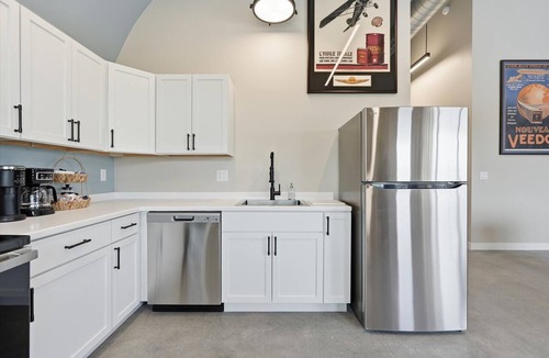 Pleasant Hill Apartment | Hangar 2 - Pleasant Hill Retreat Near Fishing Pond