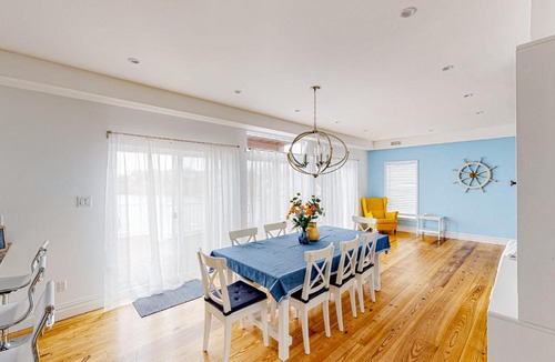 Southold House | Happiness Comes in Waves