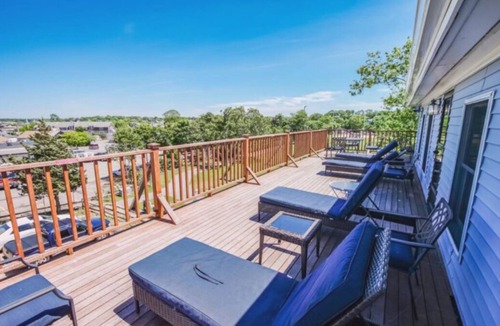 Tisbury Hotel | Harbor Landing Resort