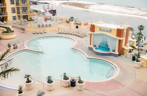 Destin Hotel | Harbor Suites at Harborwalk Village