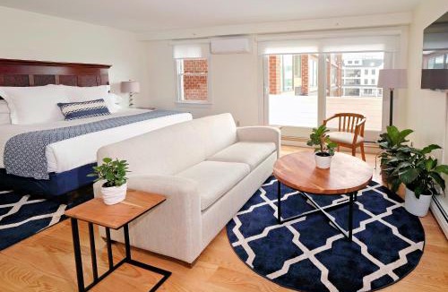 Yachting Village Hotel | Harborside Inn