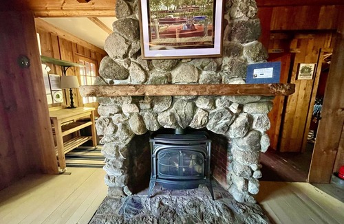 Alton Bay Cottage | Harold's Camp: The cutest waterfront right on Lake Winnipesaukee ⚓️