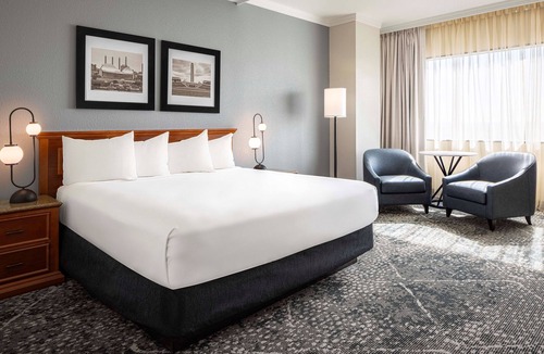 North Kansas City Hotel | Harrah's Kansas City Hotel & Casino - A Caesars Rewards Destination