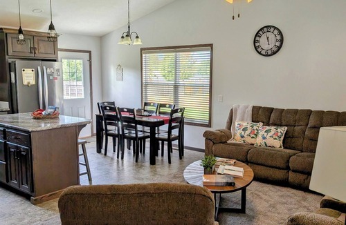 Hesston House | HARVEST COTTAGE Cozy home for family memories in a small town.