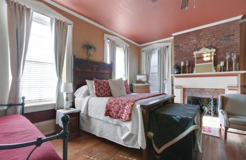 Weston Bed & Breakfast | Hatchery House Bed & Breakfast