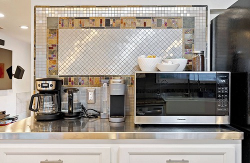 Templeton House | Hawley Days: 3 BR, 2 BA House in Templeton, Sleeps 10