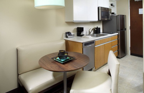 Triadelphia Hotel | Hawthorn Suites by Wyndham Wheeling at the Highlands