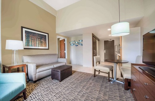 Bridgeport Hotel | Hawthorn Suites by Wyndham Bridgeport/Clarksburg