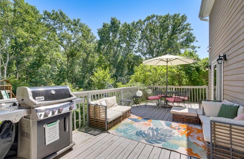 Lagrangeville House | Heated Pool, 6 Acres: Beacon Area Vacation Rental