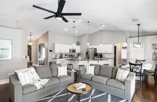 Mesquite House | Heated Pool at Turtle Cove Sleeps 12