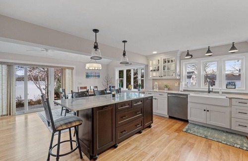 Lochmere House | Heavenly Retreat on Lake Winnisquam