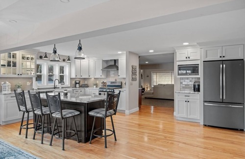 Lochmere House | Heavenly Retreat on Lake Winnisquam