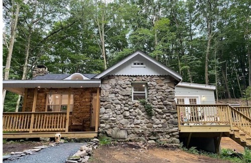 Mount Hope Cottage | Hello Small Stone