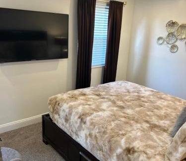 East Liberty House | Hendrix Hospitality Suite