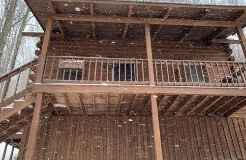 Edray Cabin | Hickory Cabin at Snowshoe! *Private Hot tub*