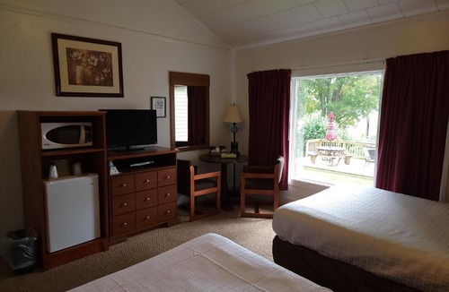 Cooperstown Hotel | Hickory Grove Motor Inn - Cooperstown