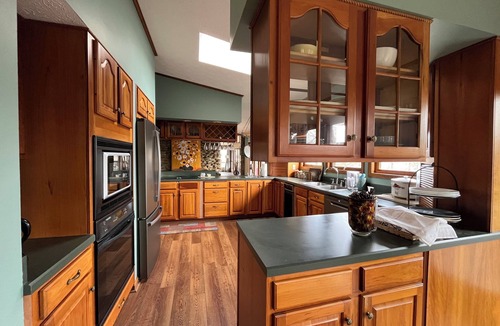 Falls of Rough House | Hideaway on the lake; large mid-century stone ranch in a park-like setting