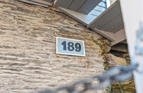 Harpers Ferry House | High Street Retreat