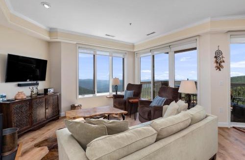 Chestnut Springs House | Highridge Place 43 with Wintergreen Advantage