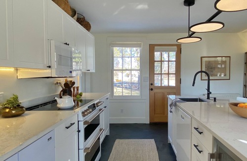 Florence House | Hill Ross Guest Suite on Historic Homestead
