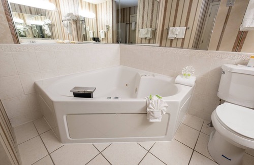 North Stonington Hotel | Hilltop Inn and Suites, near Foxwoods Casino