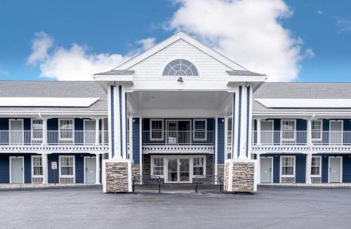North Stonington Hotel | Hilltop Inn & Suites, near Foxwoods Casino