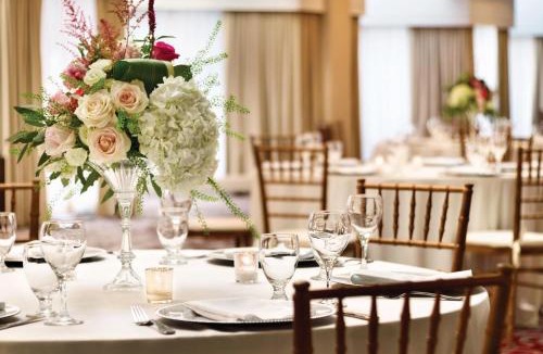 Dedham Hotel | Hilton Boston Dedham
