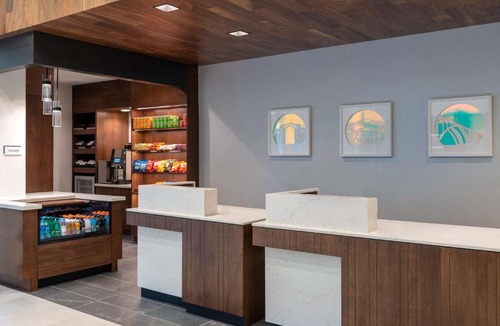 Radnor - Fort Myer Heights Hotel | Hilton Garden Inn Arlington/Courthouse Plaza