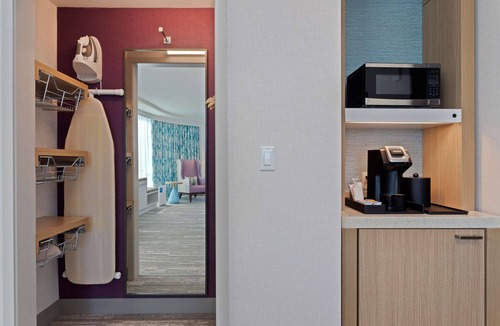 Brookline Hotel | Hilton Garden Inn Boston Brookline, MA