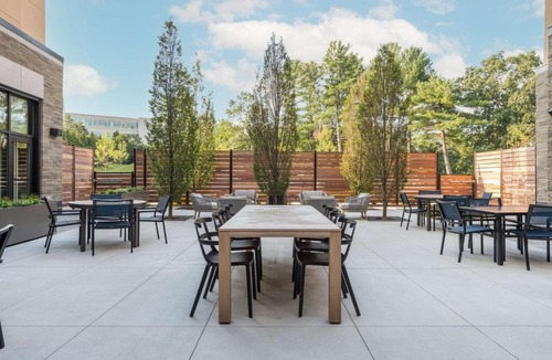 Readville Hotel | Hilton Garden Inn Boston Canton, Ma
