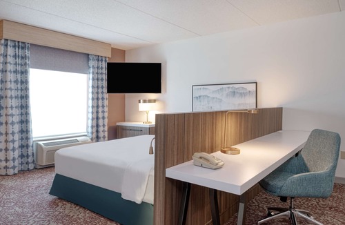 Bridgeport Hotel | Hilton Garden Inn Clarksburg Bridgeport