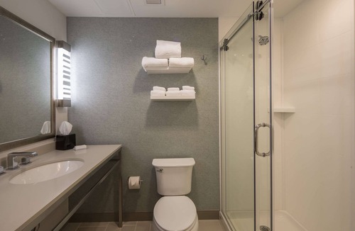 Moon Township Hotel | Hilton Garden Inn Pittsburgh Airport