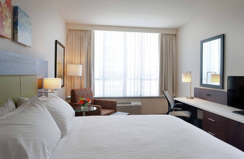 Downtown Pittsburgh Hotel | Hilton Garden Inn Pittsburgh Downtown