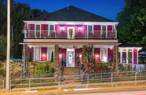 Downtown Branson Hotel | Historic Branson Hotel ~ Downtown ~The Quiet Quilt