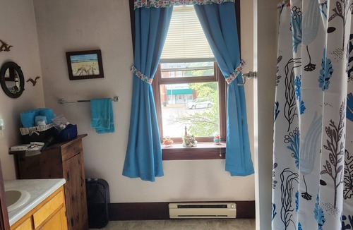 McConnelsville Apartment | Historic Downtown McConnelsville Apt, Overlooking Locks of Love Sculpture