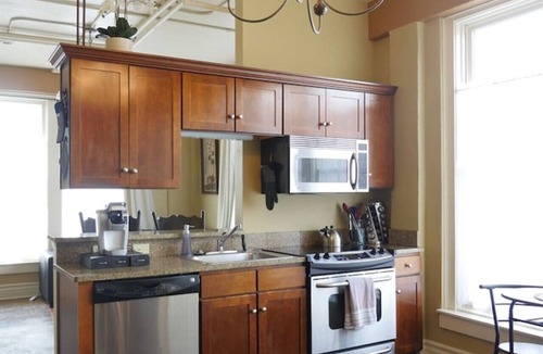 Downtown Springfield Apartment | Historic Downtown Loft Near Cafés & Restaurants
