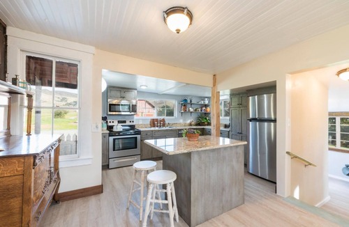 San Luis Obispo House | HISTORIC FARMHOUSE ON 400 ACRE RANCH