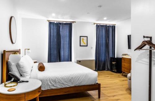 Bangor Apartment | Historic Hotel, King Bed, Fast WiFi, Room # 104