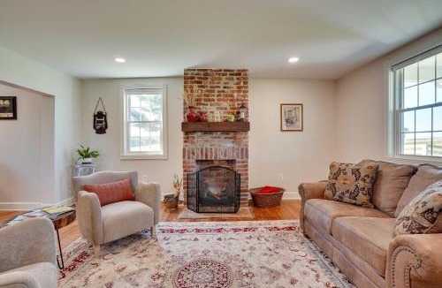 Jefferson House | Historic Jefferson Farmhouse - Hike, Bike & Raft!