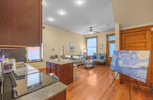 Shaw Apartment | Historic Shaw Getaway by MISSOURI BOTANICAL GARDENS, ZOO, Forest Park, The GROVE