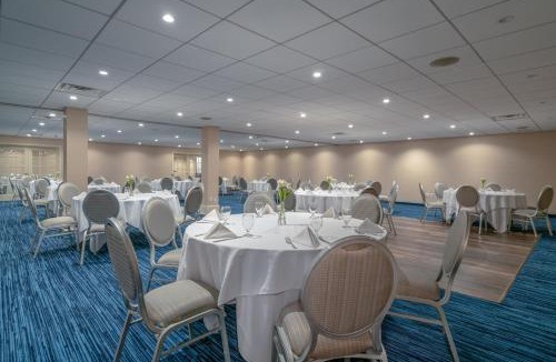 Hyannis Hotel | Holiday Inn Cape Cod - Hyannis by IHG