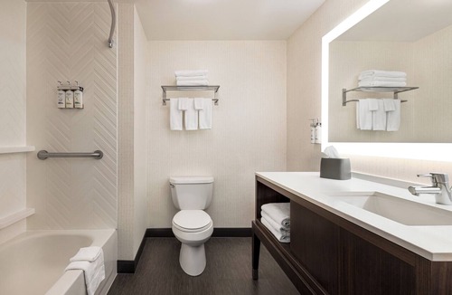 Milldale Hotel | Holiday Inn Cheshire - Southington by IHG