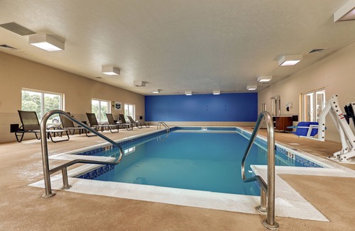 Campbellsville Hotel | Holiday Inn Express Campbellsville, an IHG Hotel